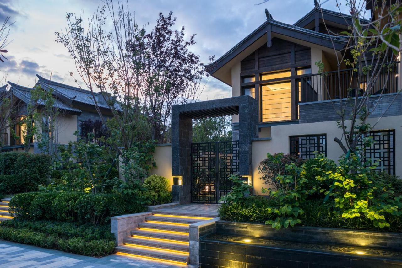 Howard Johnson Jinlin Plaza Lijiang Lijiang  Exterior photo