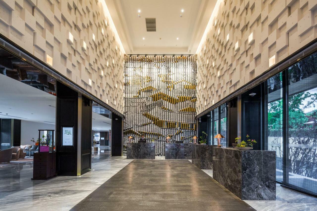 Howard Johnson Jinlin Plaza Lijiang Lijiang  Exterior photo