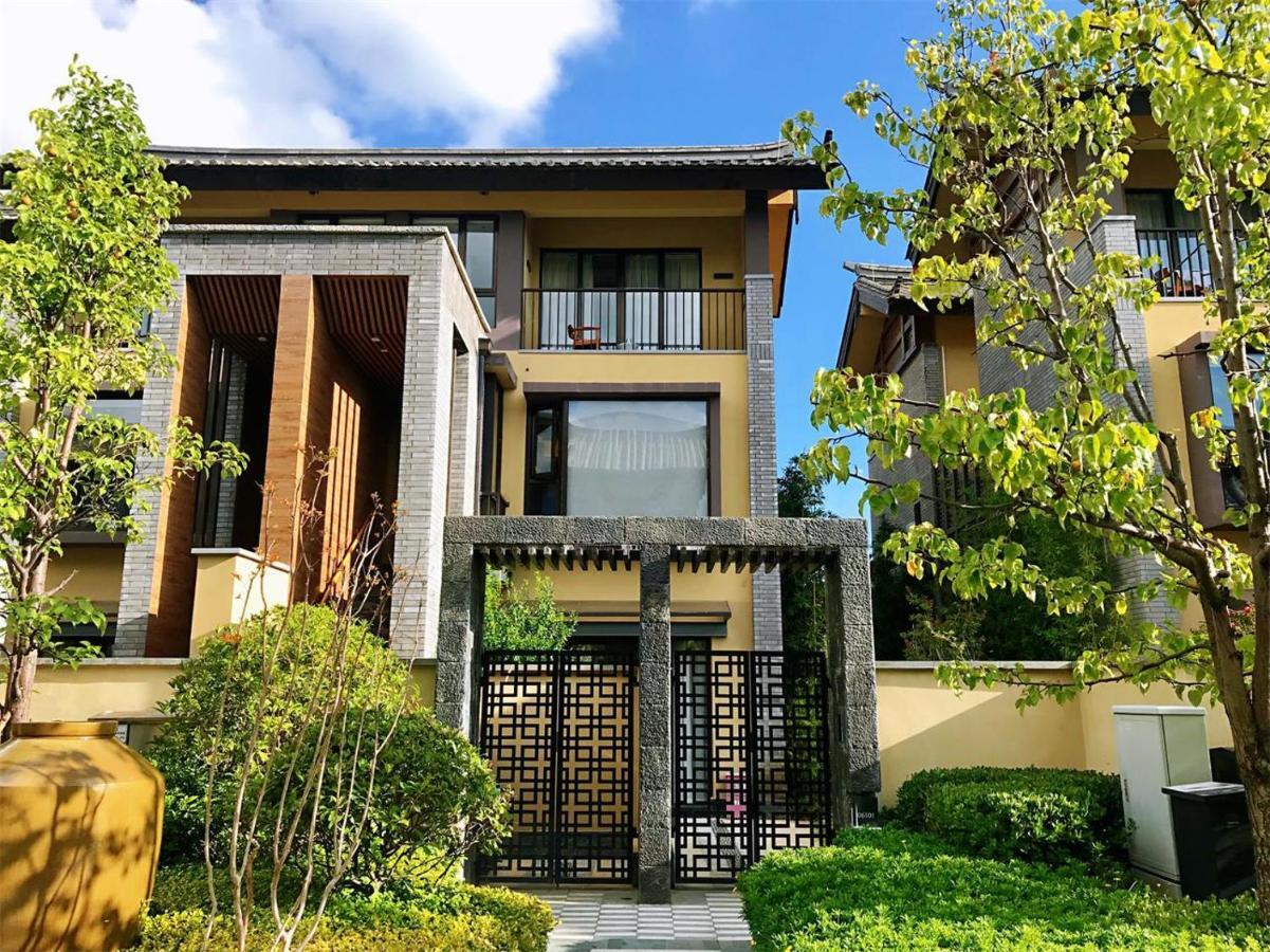 Howard Johnson Jinlin Plaza Lijiang Lijiang  Exterior photo