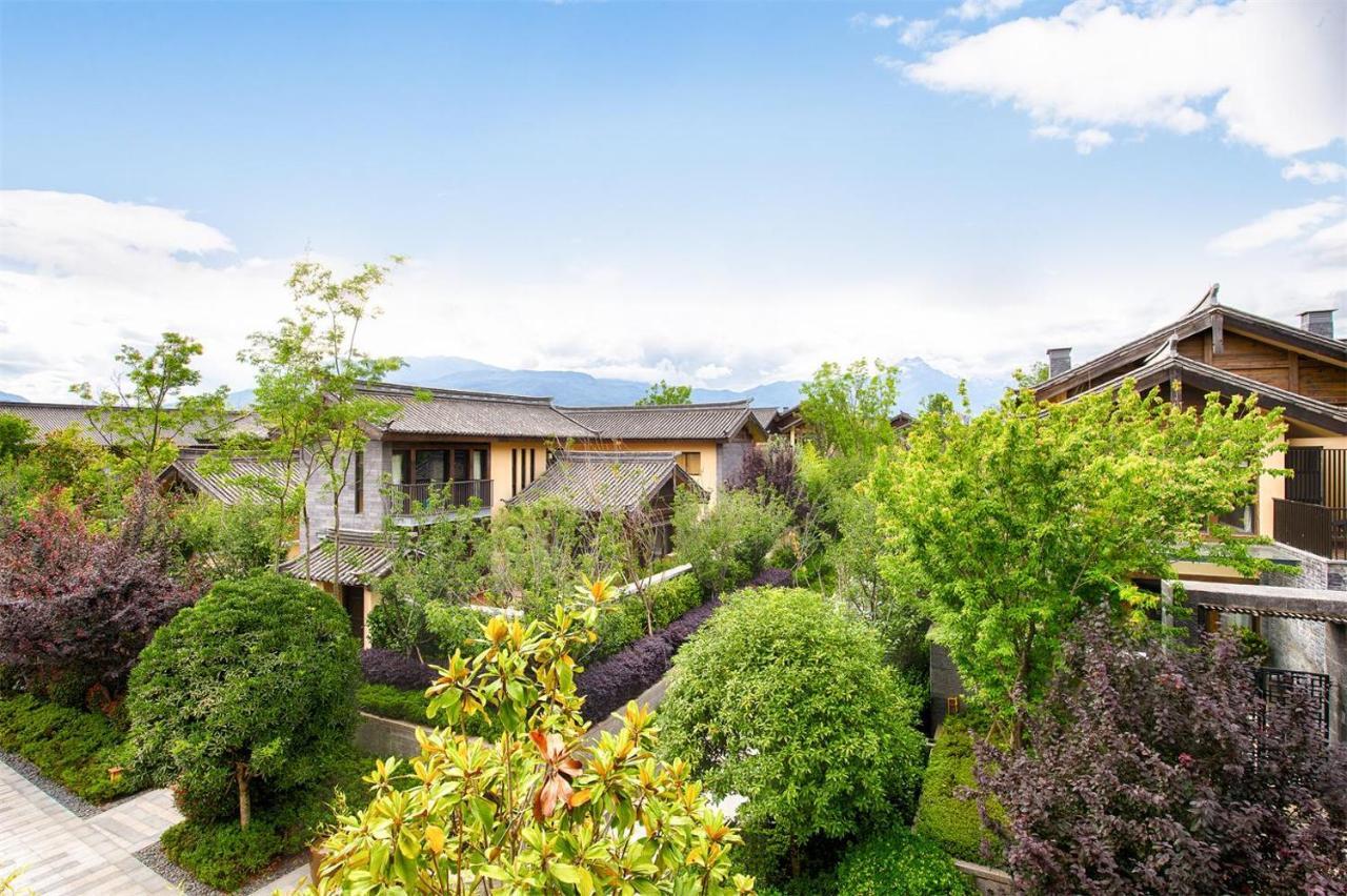 Howard Johnson Jinlin Plaza Lijiang Lijiang  Exterior photo