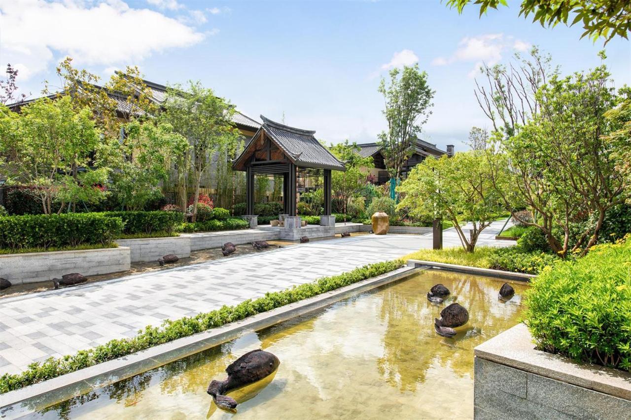 Howard Johnson Jinlin Plaza Lijiang Lijiang  Exterior photo